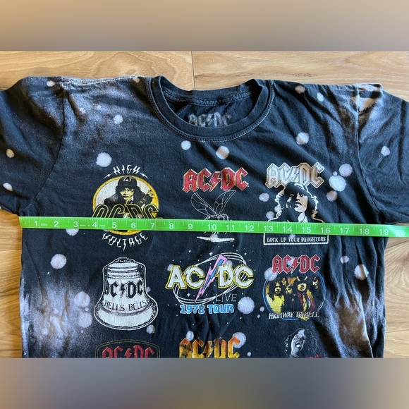 AC/DC 1978 Tour T-Shirt Black & Bleach / Song Titles Graphics Repro - Picture 4 of 7